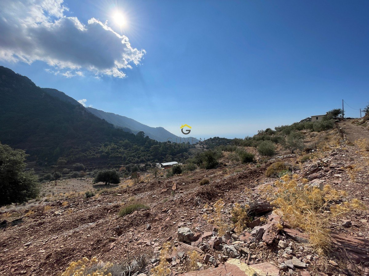 GÜVEN HOMES TAN FARALYA KİRMEDE DENİZ MANZARALI 1910m² TARLA